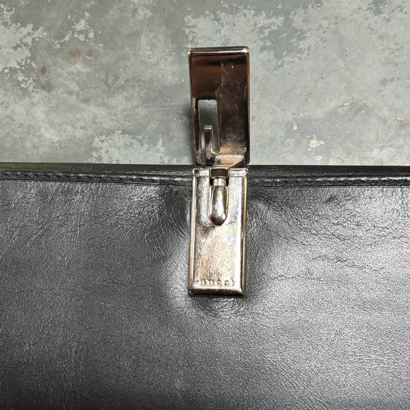 Vintage Gucci Leather Wallet - Picture 9 of 13